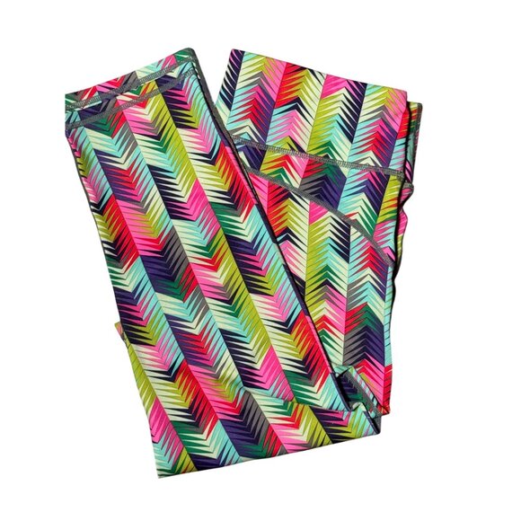 Fabletics Lima Capri Legging Womens Medium Multicolor Rainbow Chevron Print - Picture 5 of 10